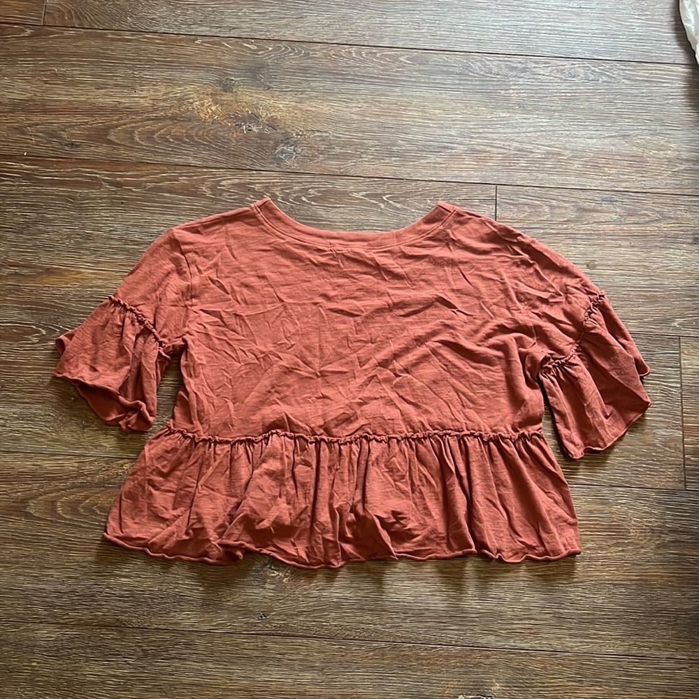 Cropped Ruffle Top - Picture 2 of 2